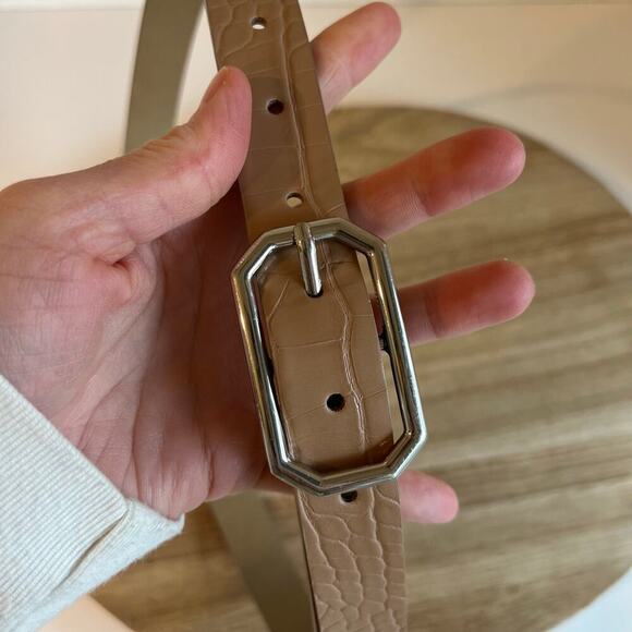 Tan Vegan Leather Snake Skin Silver Buckle Belt Size Small - Medium - Picture 2 of 9